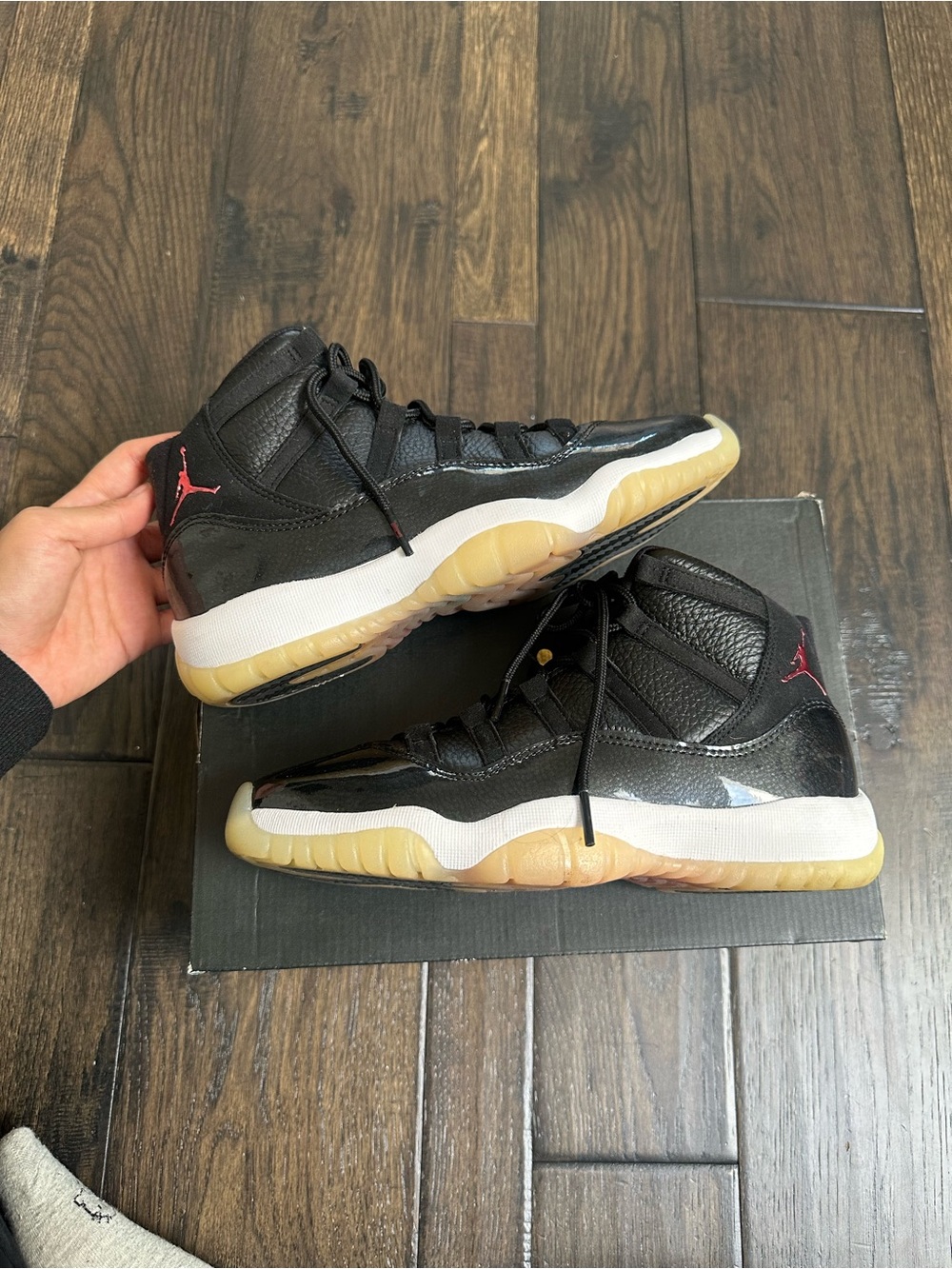 Air Jordan 11 Retro BG “72-10” – Size 5Y / Women’s 6.5